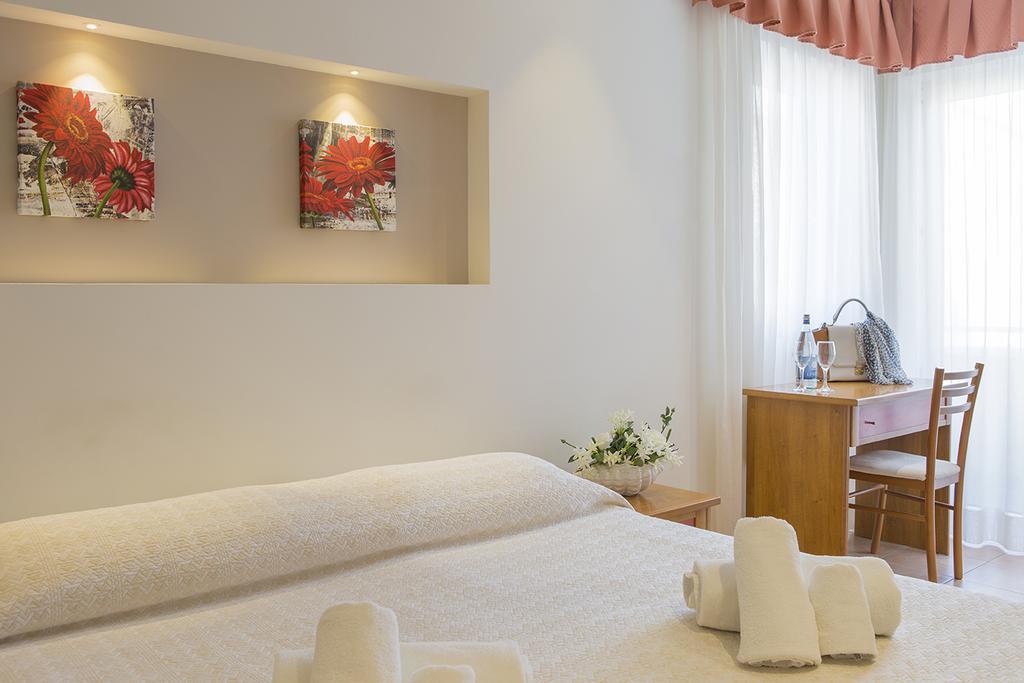 Hotel Pacific Cattolica Kültér fotó