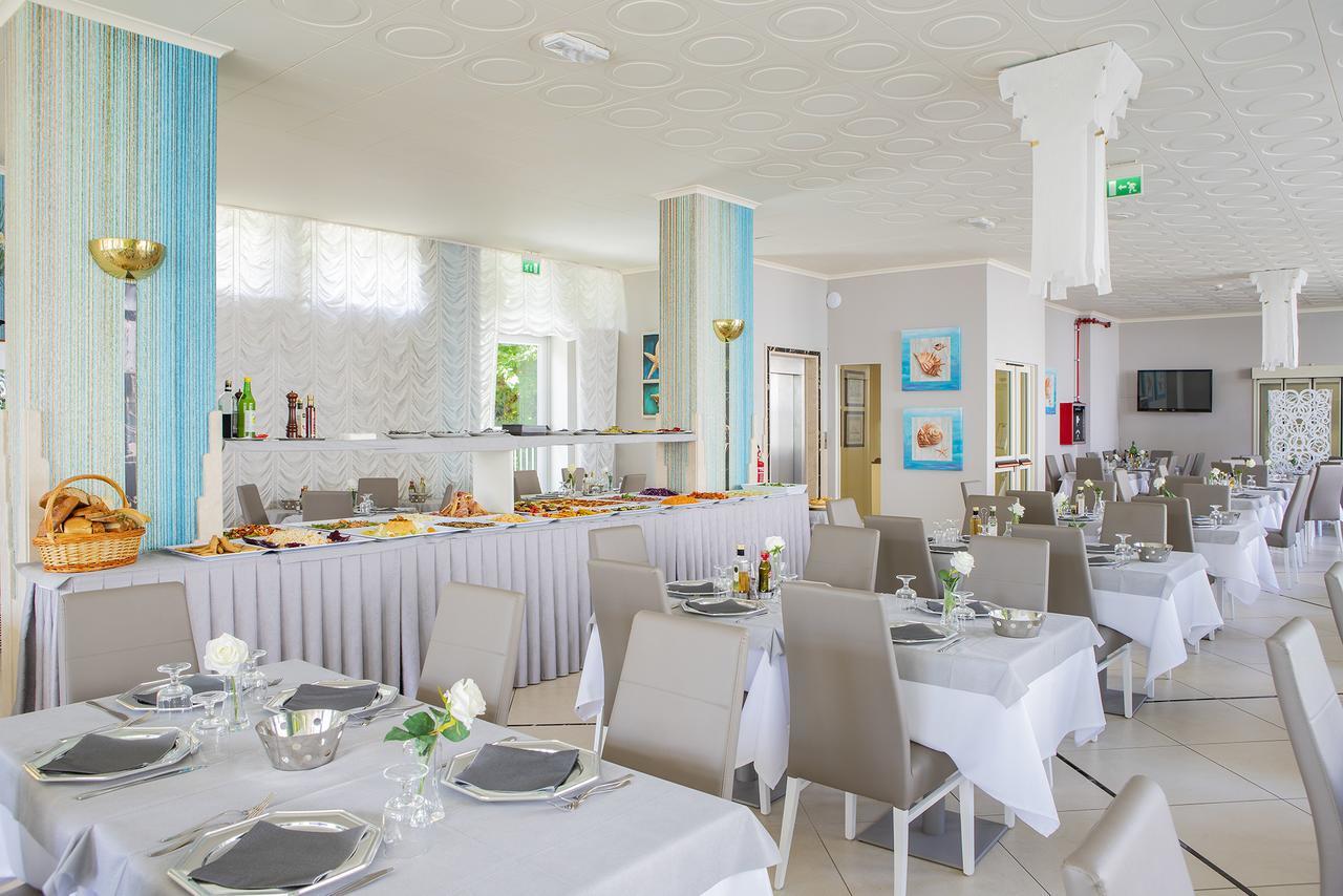 Hotel Pacific Cattolica Kültér fotó