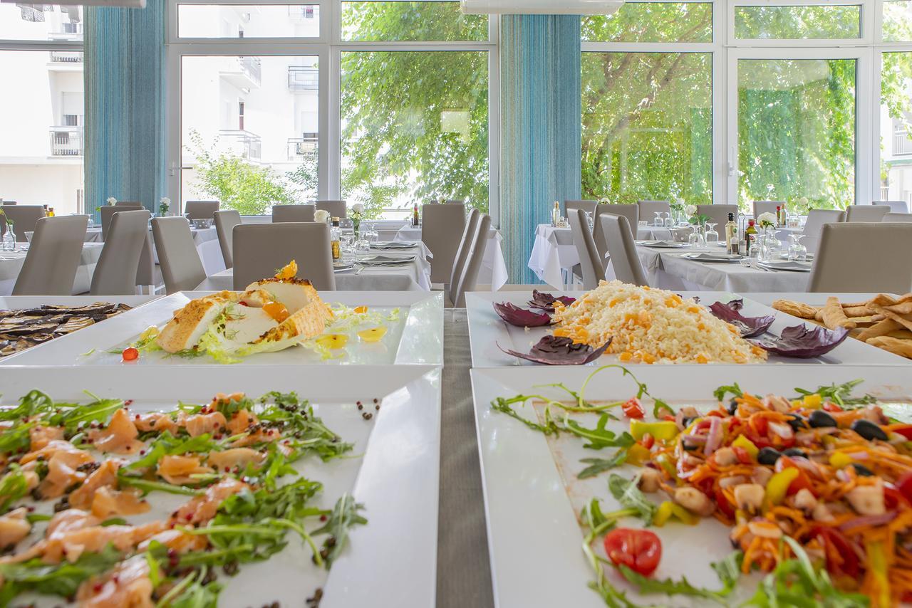 Hotel Pacific Cattolica Kültér fotó